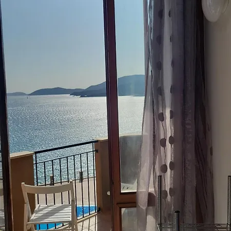 Blue Horizon - Rocce Rosse Apts *