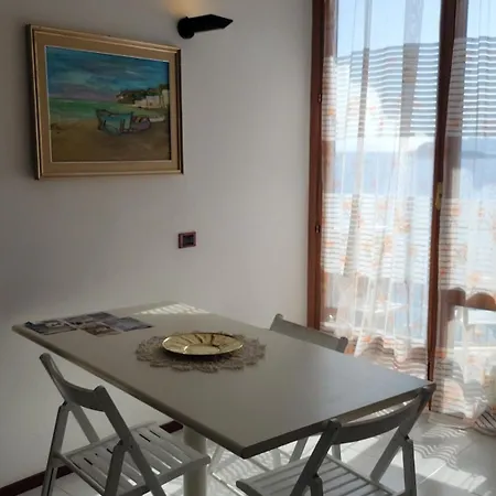 Blue Horizon - Rocce Rosse Apts Aparthotel *